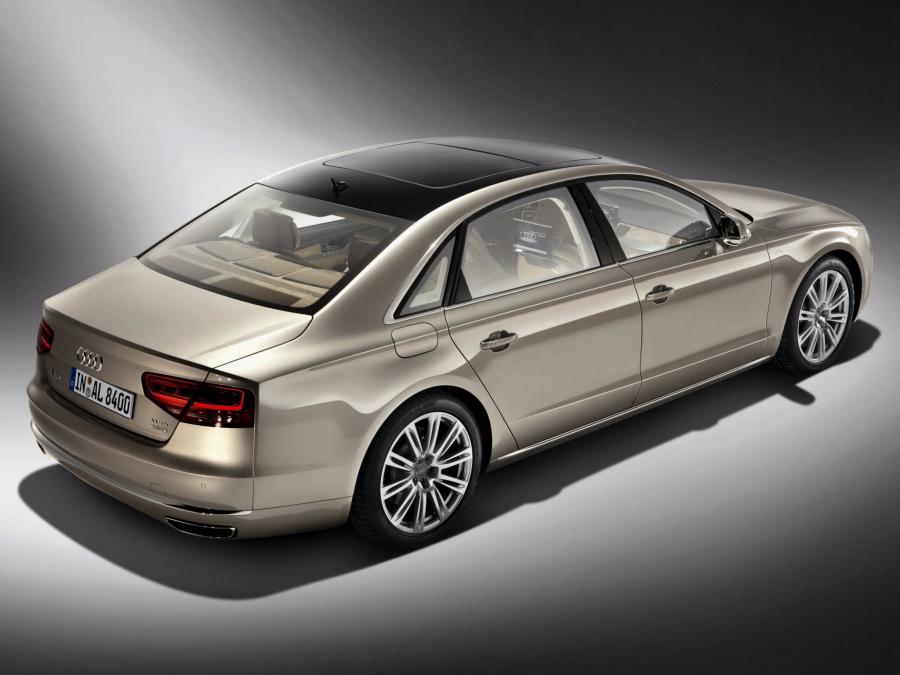  Audi A8L W12 Quattro (D4) 2010 года  (WW) (фото 16 из 35)